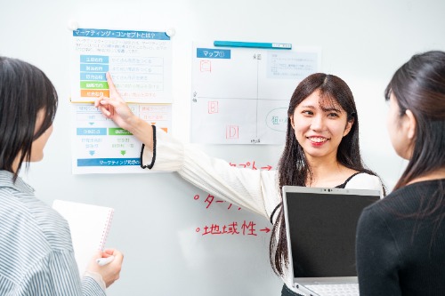 groupwork_001.jpg  (9861)